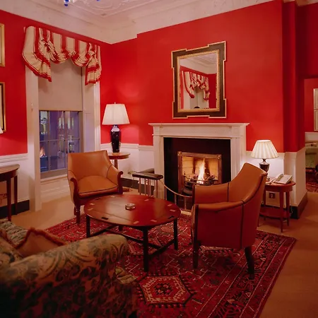 Hotel The 4*