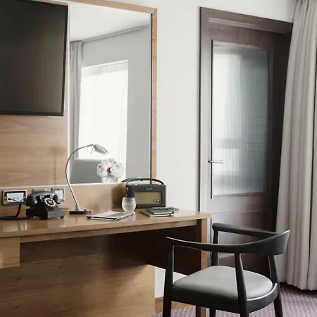 The Hotel 4*