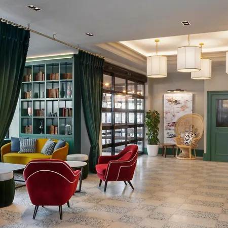 Hotel The