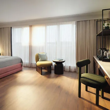Hotel The